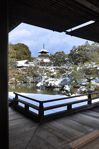 仁和寺の雪景色